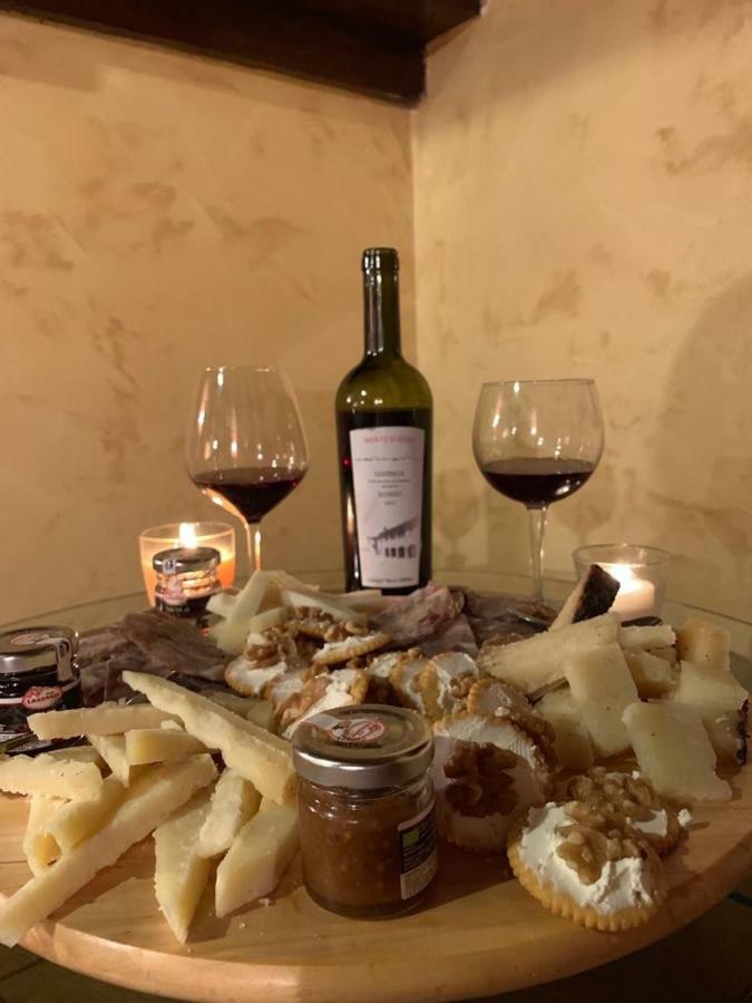 טורג'אנו Agriturismo Wine Casale Villa Chiara מראה חיצוני תמונה